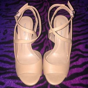 Gianni Bini criss-cross Nude shoes👡